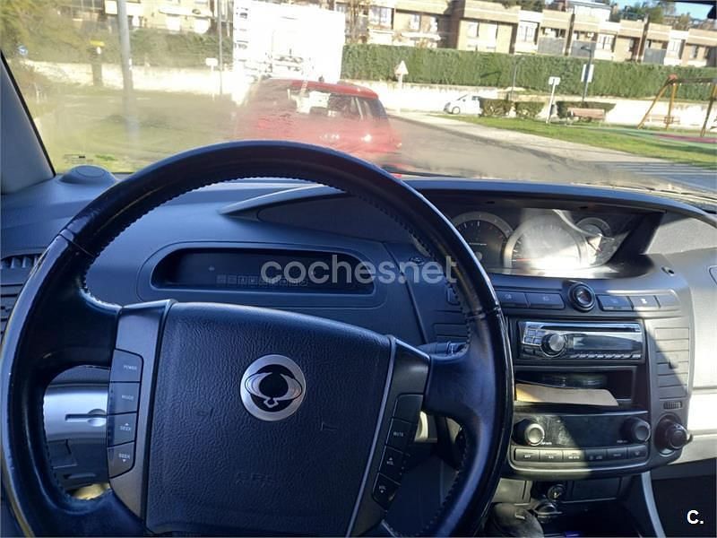 Usado Ssangyong (KGM) Rodius 165 CV (121 kW) 2006 Azul Monovolumen