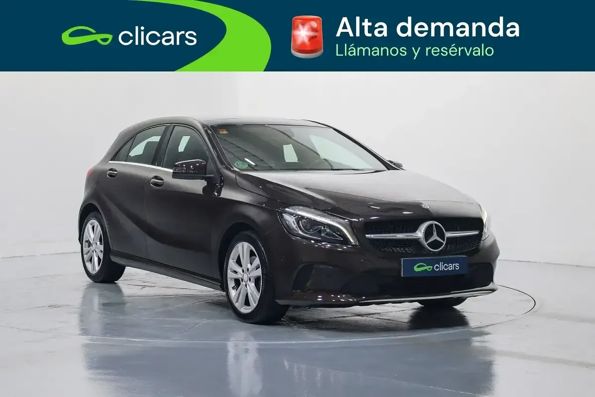 Usado Mercedes A180 Urban 109 CV (80 kW) 2016 Marrón Berlina
