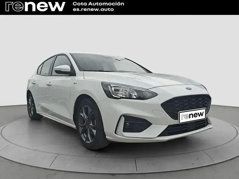 Usado Ford Focus Active 155 CV (114 kW) 2021 Blanco Berlina