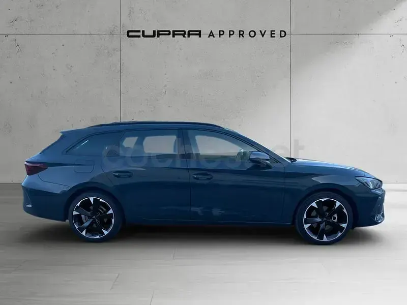 Usado Cupra Leon 150 CV (110 kW) 2024 Azul Familiar