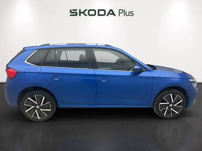 Usado Skoda Kamiq Sport 110 CV (80 kW) 2023 Azul SUV