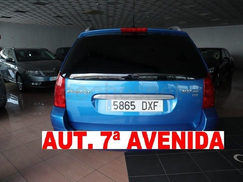 Usado Peugeot 307 110 CV (80 kW) 2007 Azul Familiar