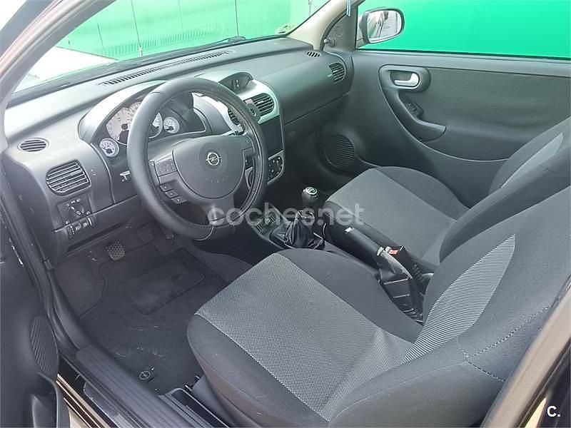 Usado Opel Corsa Essentia 80 HP (58 kW) 2006 Preto Citadino