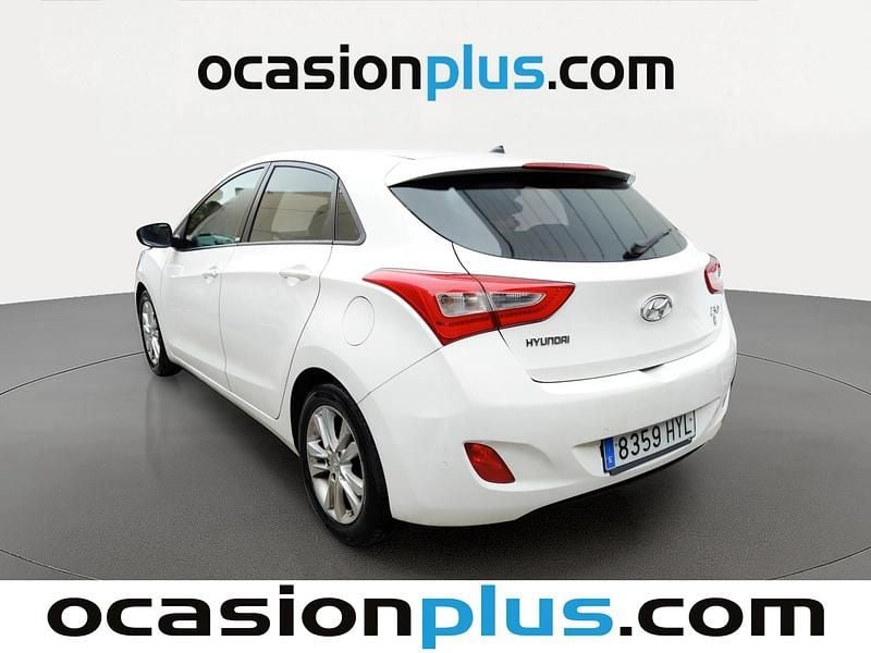 Usado Hyundai i30 GO! 101 CV (74 kW) 2014 Blanco Utilitario
