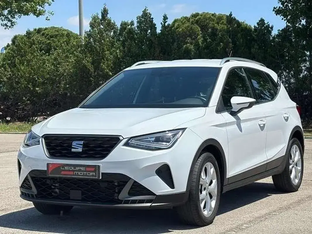 Usado Seat Arona Style 116 CV (85 kW) 2024 Blanco SUV