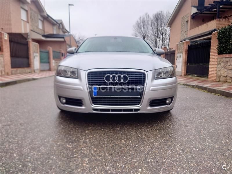 Usado Audi A3 Ambition 160 CV (117 kW) 2007 Gris / plata Utilitario