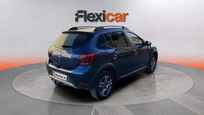 Usado Dacia Sandero Comfort 95 HP (69 kW) 2019 Azul Sedan