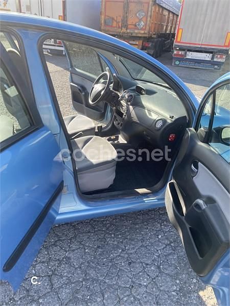 Usado Citroën C3 70 CV (51 kW) 2003 Azul Berlina