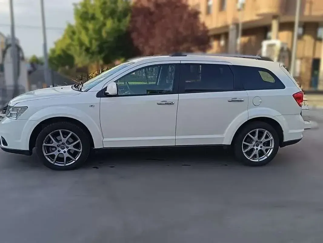 Usado Fiat Freemont Lounge 170 CV (125 kW) 2012 Blanco SUV