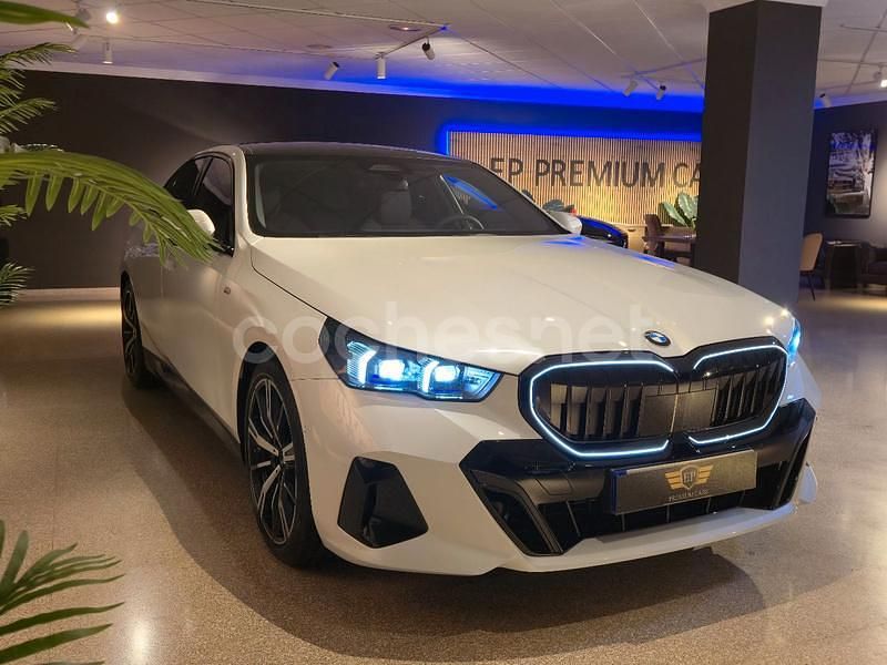 Usado BMW 540 Shadowline 303 CV (222 kW) 2025 Blanco Berlina