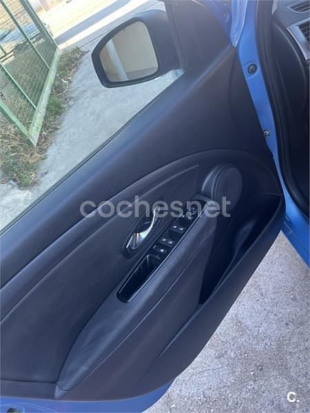Usado Renault Mégane LIMITED 95 CV (69 kW) 2015 Azul Berlina