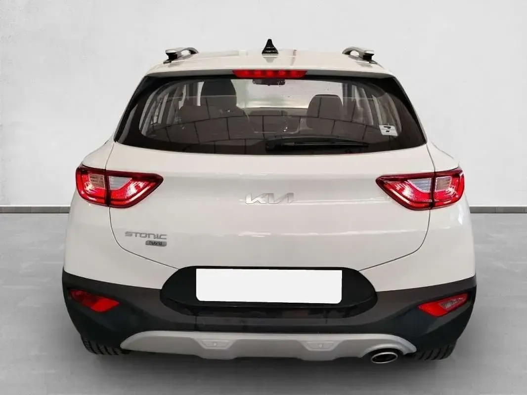Usado Kia Stonic 101 CV (74 kW) 2025 Gris SUV