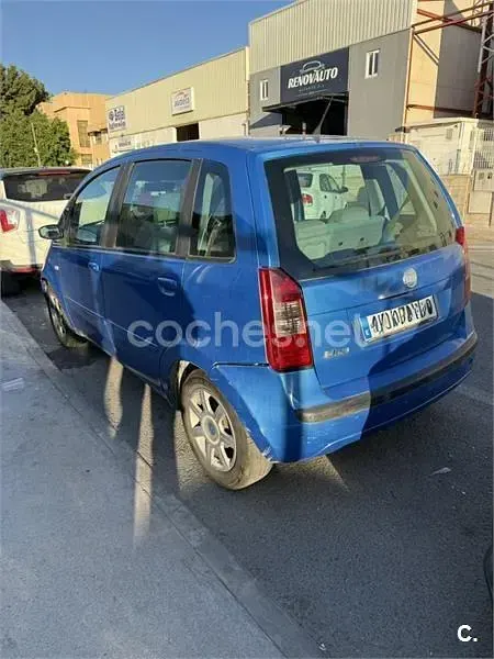 Usado Fiat Idea Active 95 CV (69 kW) 2006 Azul Monovolumen