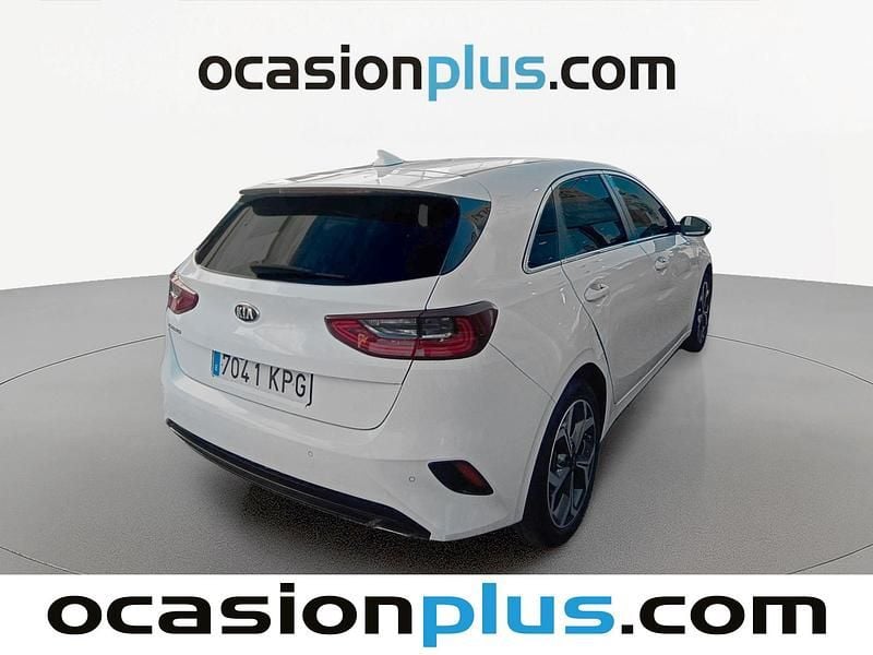 Usado Kia Ceed 100 CV (73 kW) 2018 Blanco Utilitario