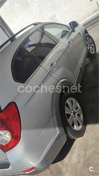 Usado Chevrolet Captiva 150 CV (110 kW) 2007 Gris / plata SUV
