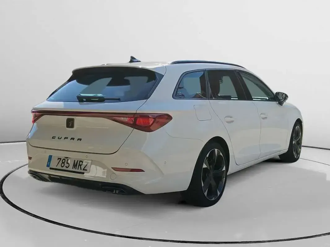 Usado Cupra Leon 150 CV (110 kW) 2024 Blanco Familiar