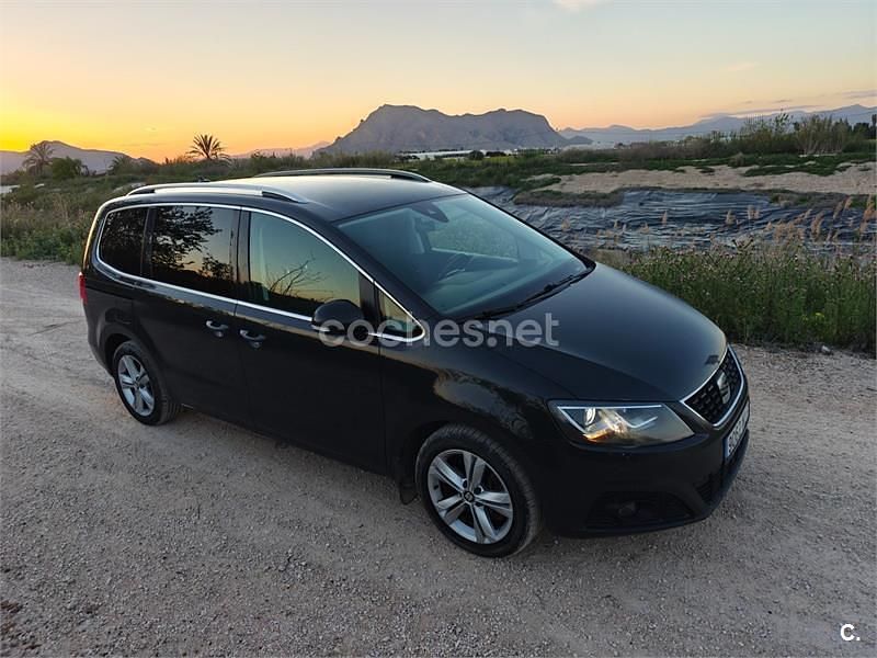 Usado Seat Alhambra XCELLENCE 150 CV (110 kW) 2019 Gris / plata Monovolumen