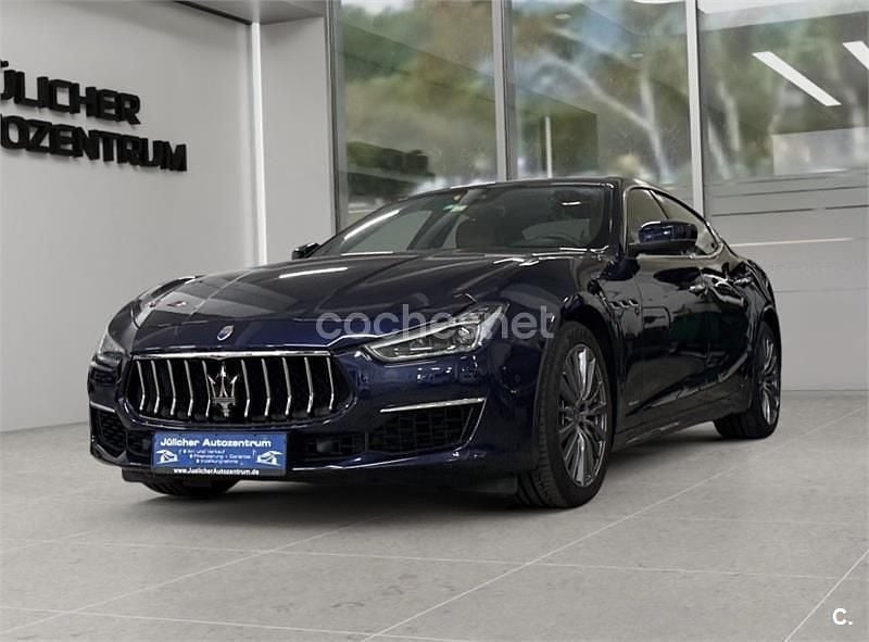Usado Maserati Ghibli GranLusso 430 CV (316 kW) 2019 Azul Berlina