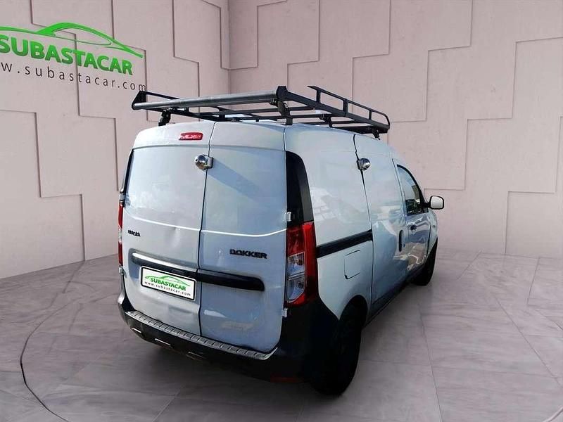 Usado Dacia Dokker Essentiel 102 CV (75 kW) 2019 Blanco Monovolumen