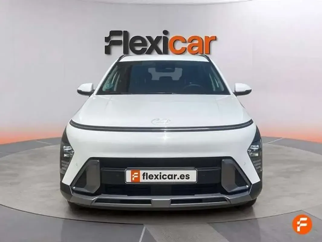 Usado Hyundai Kona 105 CV (77 kW) 2024 Blanco SUV
