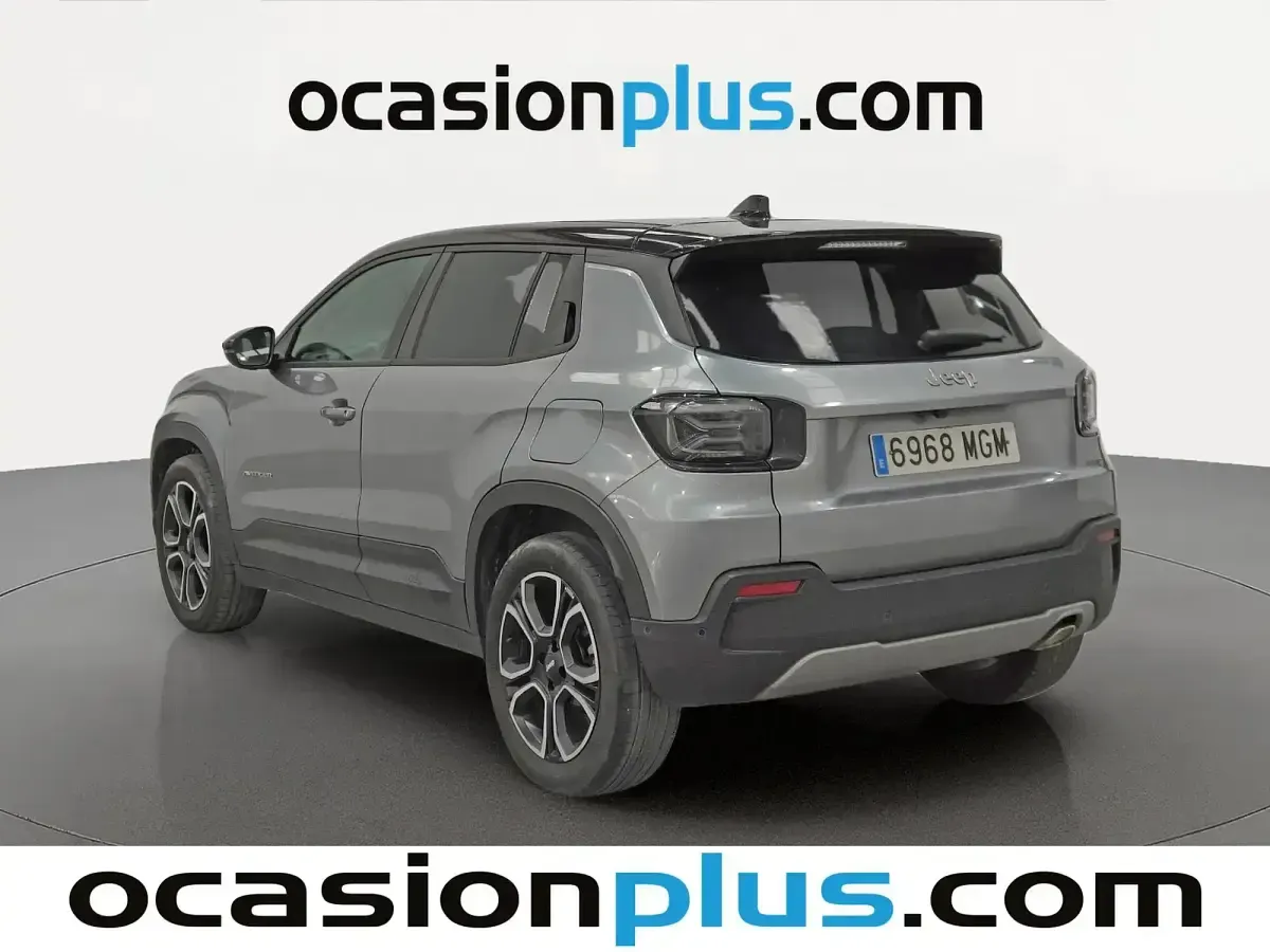 Usado Jeep Avenger Summit 100 CV (73 kW) 2023 Gris SUV