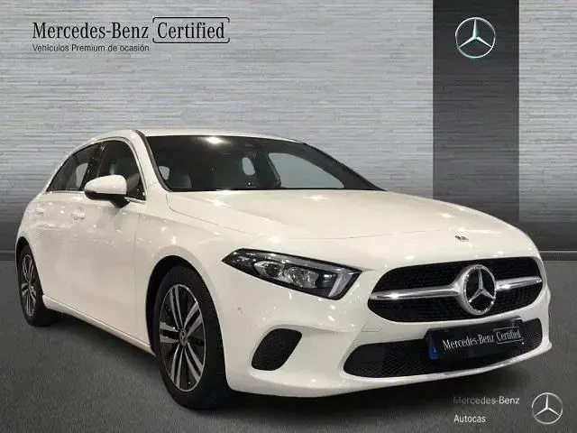 Usado Mercedes A180 Progressive 136 HP (100 kW) 2021 Branco Sedan