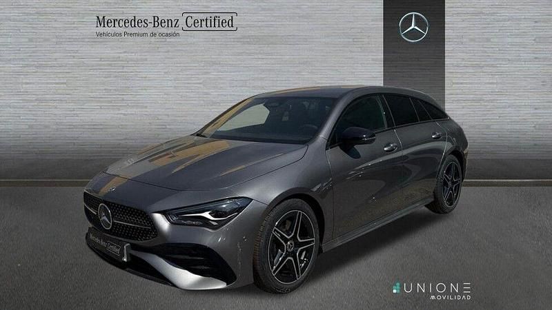 Gris Usado 2025 Mercedes CLA220 Shooting Brake Familiar | 45.900 € - Imagen 1/4