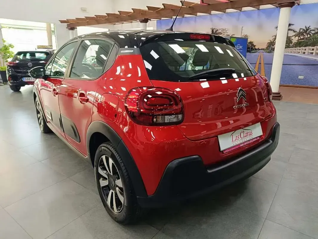 Usado Citroën C3 Feel 110 CV (80 kW) 2021 Rojo Utilitario