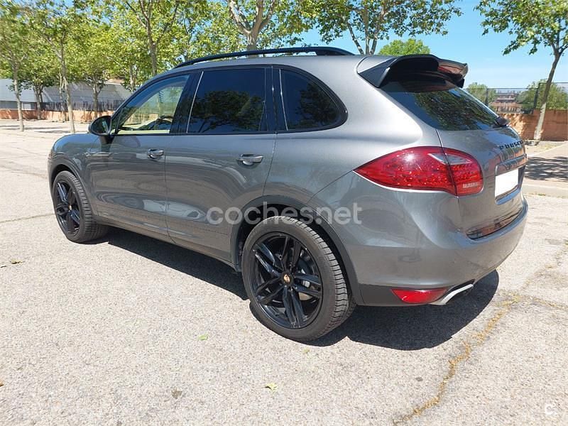 Usado Porsche Cayenne 240 CV (176 kW) 2012 Gris / plata SUV