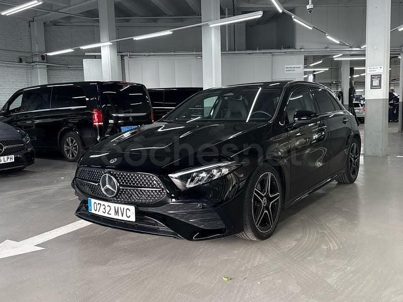 Usado Mercedes A200 AMG line 150 CV (110 kW) 2024 Negro noche Berlina
