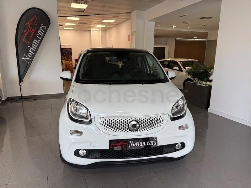 Usado Smart ForFour Passion 90 CV (66 kW) 2017 Blanco Utilitario