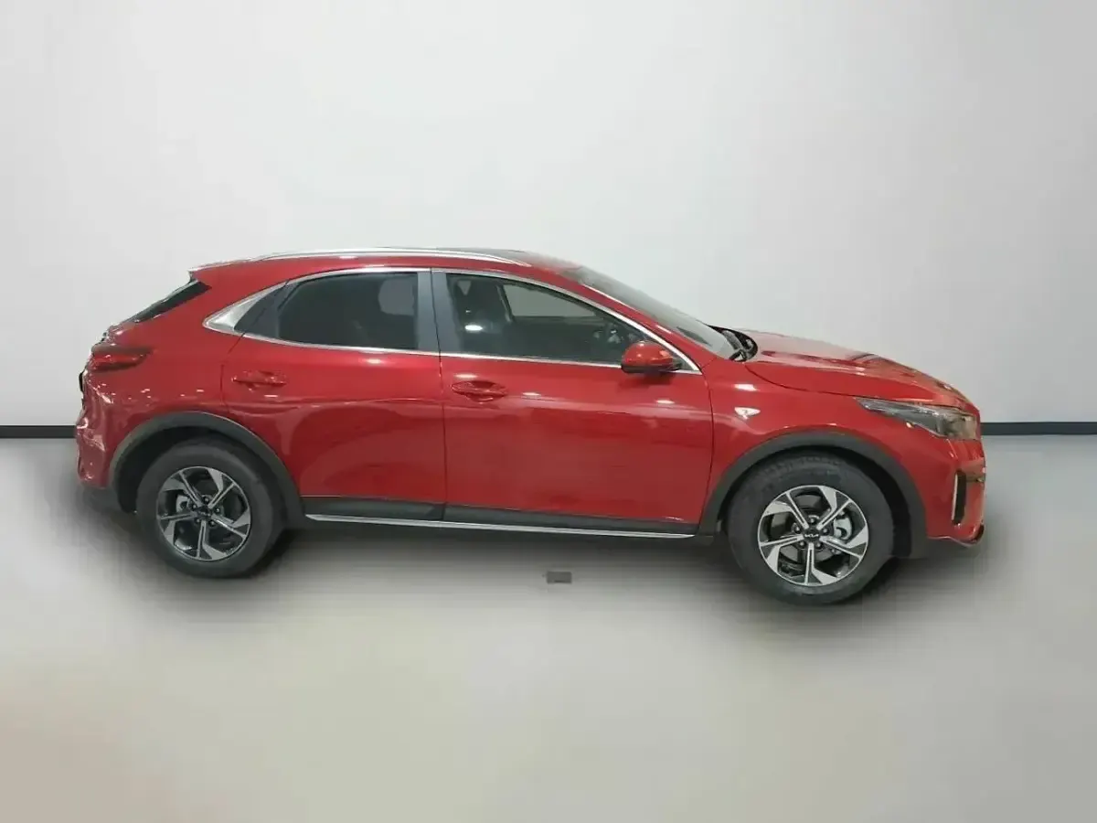 Nuevo Kia XCeed 115 CV (84 kW) 2025 Granate SUV