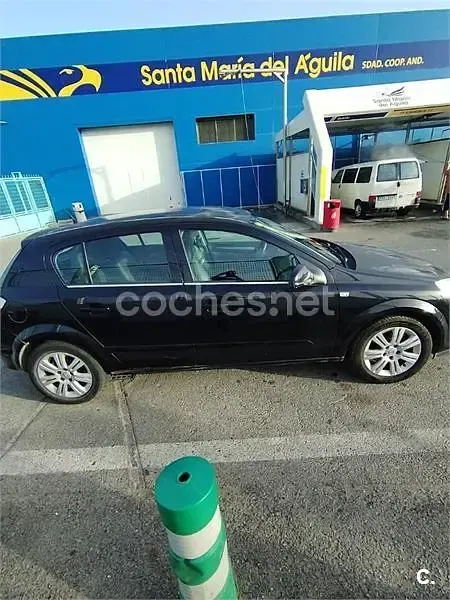 Usado Opel Astra Cosmo 120 CV (88 kW) 2009 Negro Berlina
