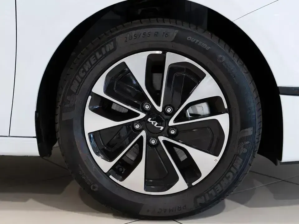 Usado Kia Ceed 100 CV (73 kW) 2025 Blanco Utilitario