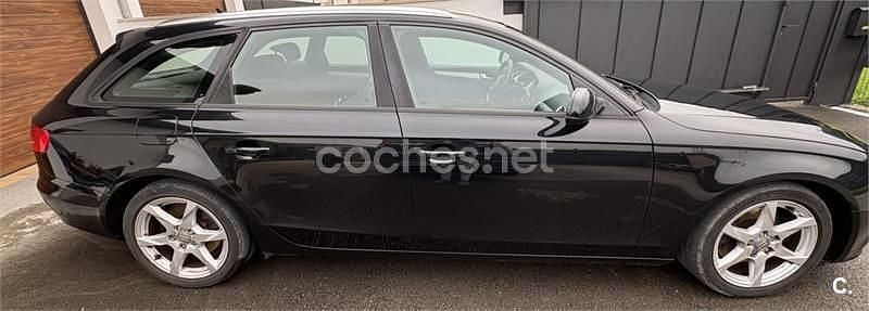 Usado Audi A4 143 HP (105 kW) 2011 Preto Carrinha