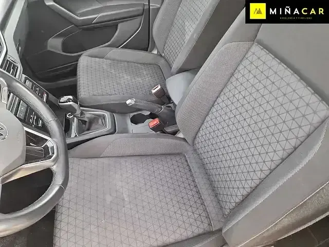 Usado VW T-Cross Advance 110 CV (80 kW) 2022 Negro SUV