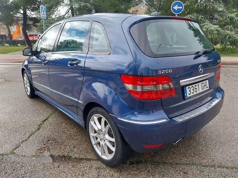 Usado Mercedes B200 140 CV (102 kW) 2008 Azul Monovolumen