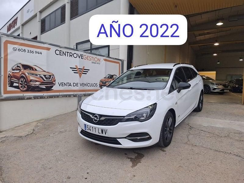 Usado Opel Astra Business Elegance 145 CV (106 kW) 2021 Blanco Familiar