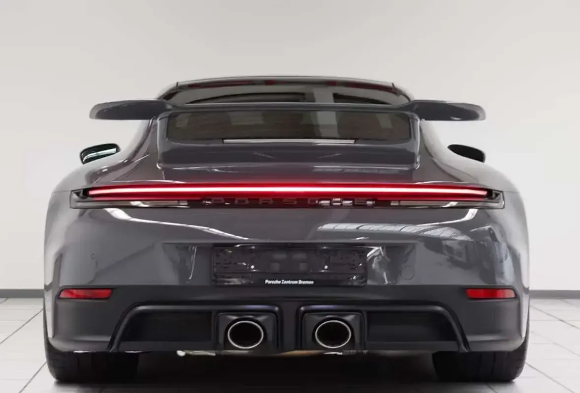 Usado Porsche 992 541 CV (397 kW) 2026 Gris Coupe