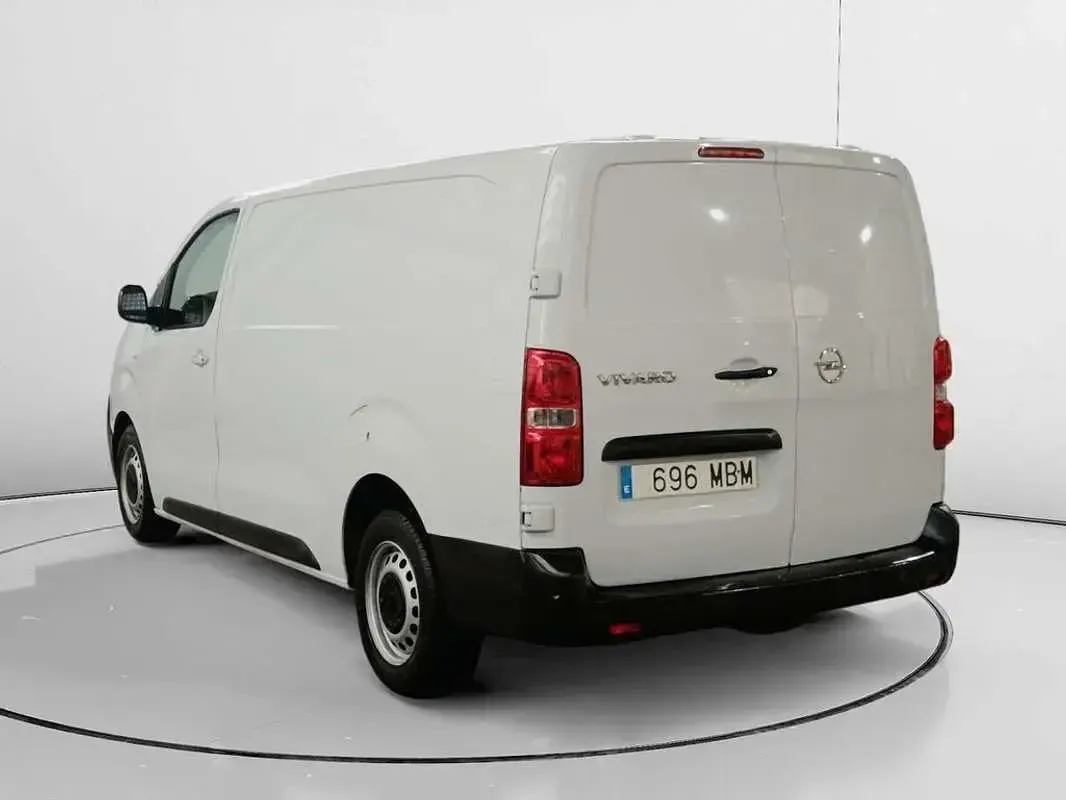 Usado Opel Vivaro 102 CV (75 kW) 2022 Blanco Monovolumen