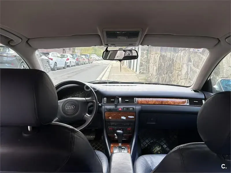 Usado Audi A6 165 CV (121 kW) 2000 Gris / plata Berlina