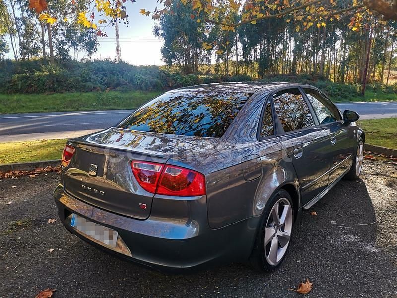 Usado Seat Exeo Sport 170 CV (125 kW) 2012 Gris / plata Berlina