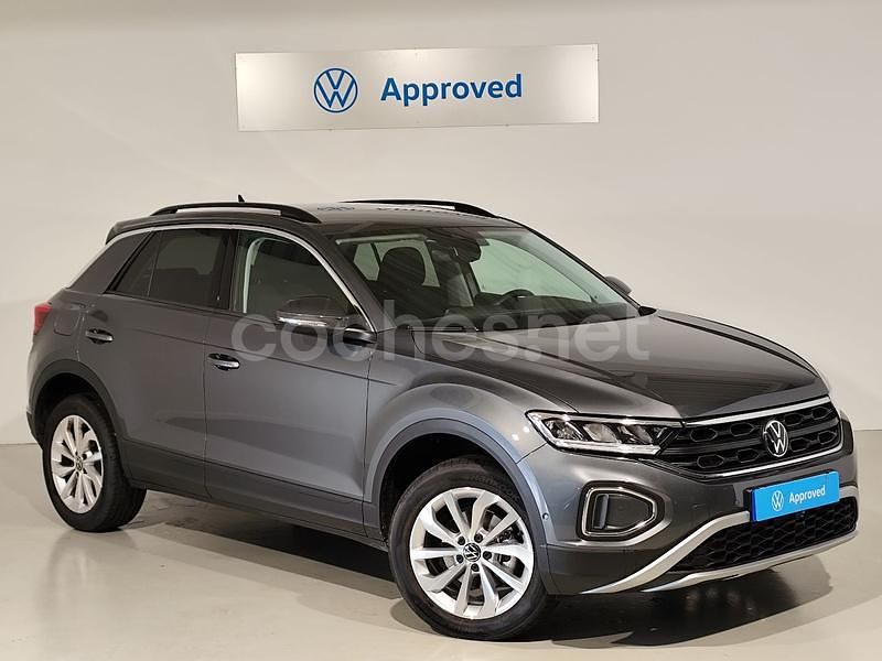Gris / plata Usado 2024 VW T-Roc Life SUV | 30.300 € (Un poco caro) - Imagen 1/4