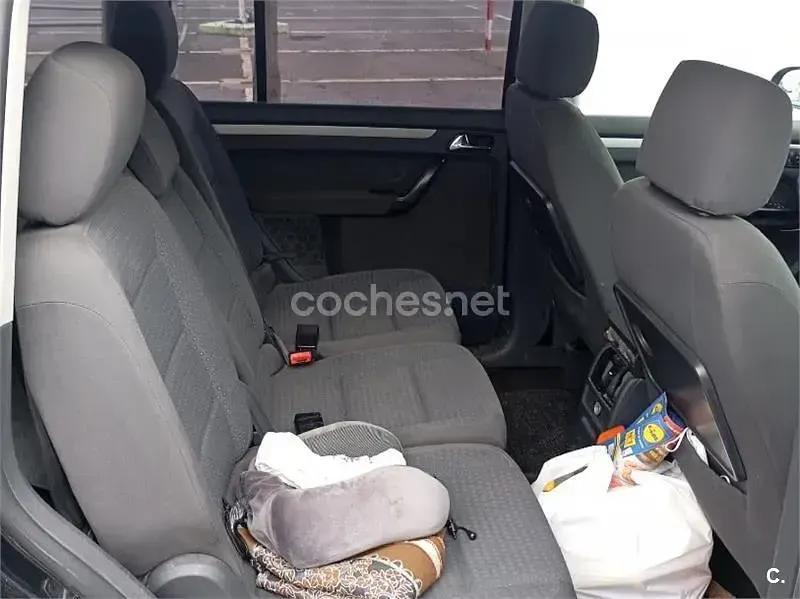 Usado VW Touran Conceptline 105 CV (77 kW) 2006 Negro Monovolumen