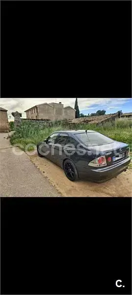 Usado Lexus IS200 Luxury Line 155 CV (114 kW) 1999 Gris / plata Berlina