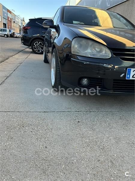 Usado VW Golf IV Sportline 105 CV (77 kW) 2004 Negro Berlina