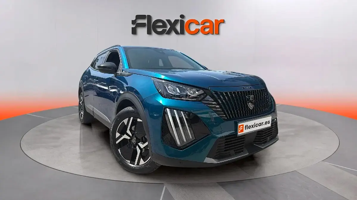 Usado Peugeot 2008 Allure 101 HP (74 kW) 2025 SUV