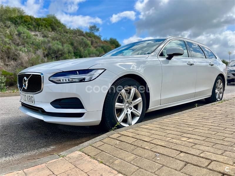 Usado Volvo V90 Momentum 150 CV (110 kW) 2018 Blanco Familiar