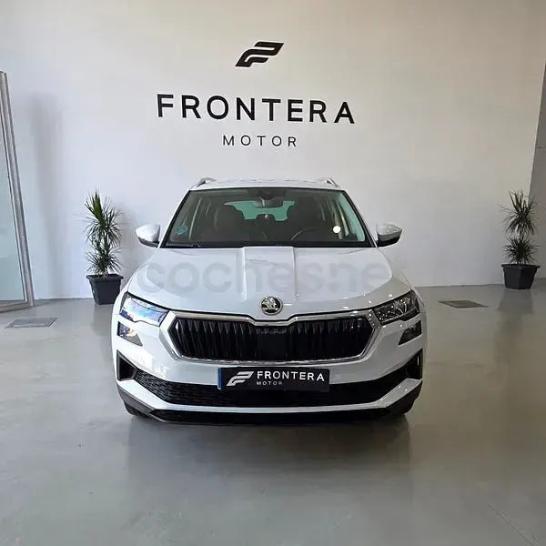 Usado Skoda Karoq Ambition 150 CV (110 kW) 2022 Blanco SUV