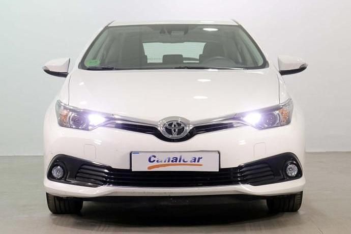 Usado Toyota Auris Active 116 CV (85 kW) 2016 Blanco Utilitario